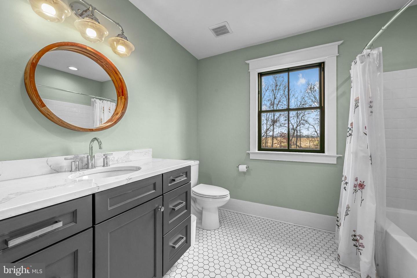 19116 NICHOLSON FARM LN, PURCELLVILLE, Virginia 20132, 4 Bedrooms Bedrooms, ,4 BathroomsBathrooms,Residential,For sale,19116 NICHOLSON FARM LN,VALO2111778 MLS # VALO2111778