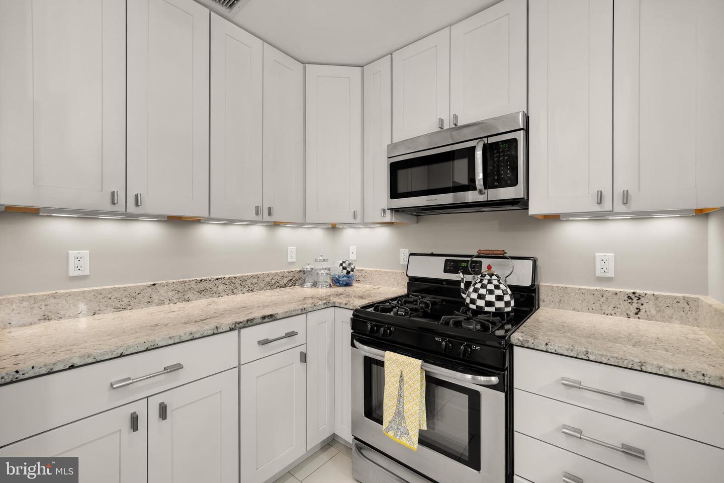 1135 6TH ST NW #1, WASHINGTON, District Of Columbia 20001, 2 Bedrooms Bedrooms, ,2 BathroomsBathrooms,Residential,For sale,1135 6TH ST NW #1,DCDC2233430 MLS # DCDC2233430