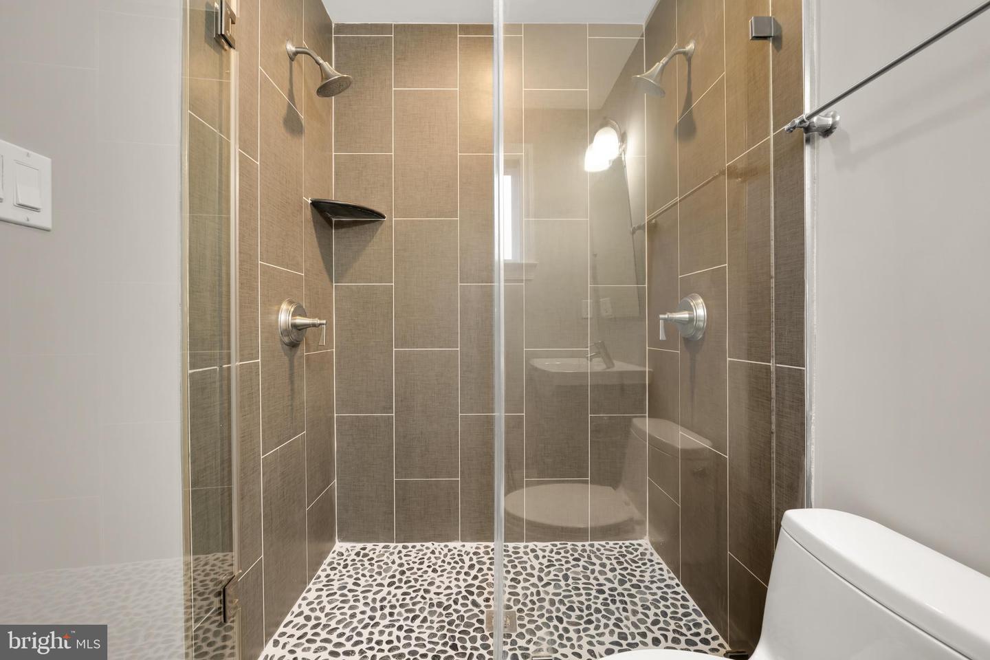 1135 6TH ST NW #1, WASHINGTON, District Of Columbia 20001, 2 Bedrooms Bedrooms, ,2 BathroomsBathrooms,Residential,For sale,1135 6TH ST NW #1,DCDC2233430 MLS # DCDC2233430