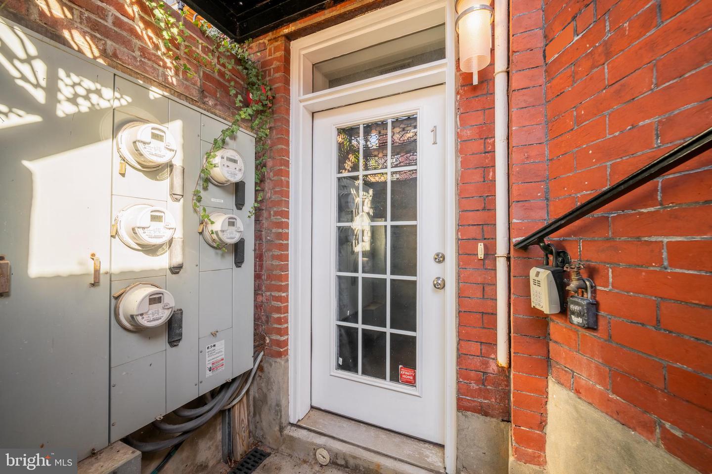 1135 6TH ST NW #1, WASHINGTON, District Of Columbia 20001, 2 Bedrooms Bedrooms, ,2 BathroomsBathrooms,Residential,For sale,1135 6TH ST NW #1,DCDC2233430 MLS # DCDC2233430