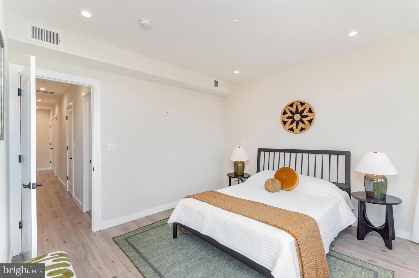 2116 4TH ST NE #B, WASHINGTON, District Of Columbia 20002, 2 Bedrooms Bedrooms, ,2 BathroomsBathrooms,Residential,For sale,2116 4TH ST NE #B,DCDC2233496 MLS # DCDC2233496