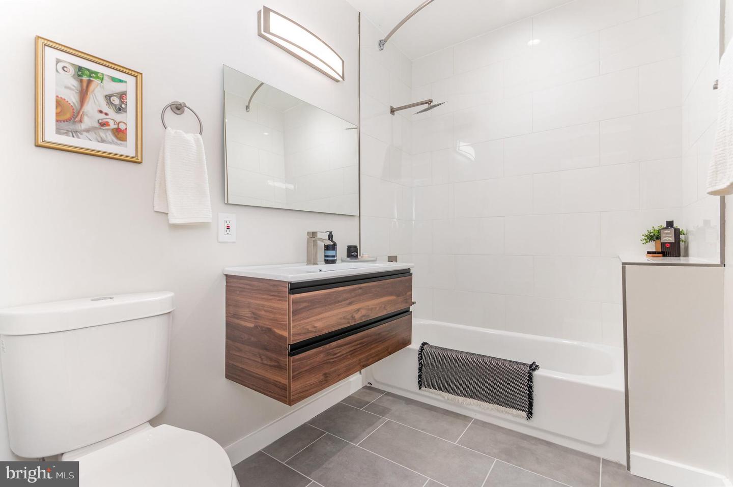 2116 4TH ST NE #B, WASHINGTON, District Of Columbia 20002, 2 Bedrooms Bedrooms, ,2 BathroomsBathrooms,Residential,For sale,2116 4TH ST NE #B,DCDC2233496 MLS # DCDC2233496