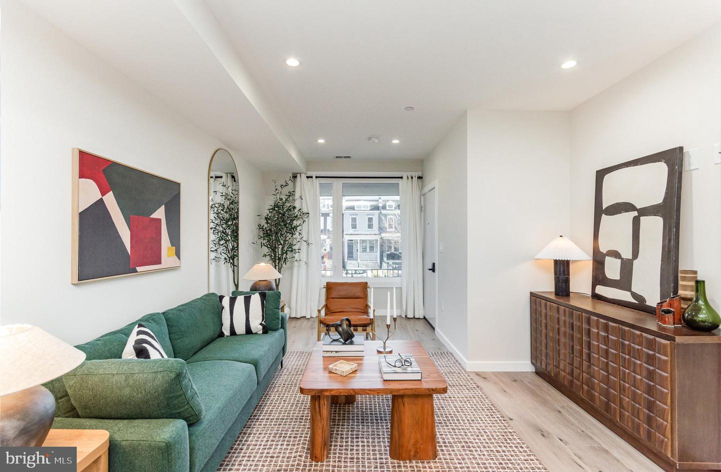 2116 4TH ST NE #B, WASHINGTON, District Of Columbia 20002, 2 Bedrooms Bedrooms, ,2 BathroomsBathrooms,Residential,For sale,2116 4TH ST NE #B,DCDC2233496 MLS # DCDC2233496