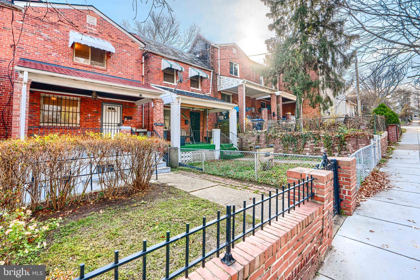 537 42ND ST NE, WASHINGTON, District Of Columbia 20019, 3 Bedrooms Bedrooms, ,3 BathroomsBathrooms,Residential,For sale,537 42ND ST NE,DCDC2233506 MLS # DCDC2233506