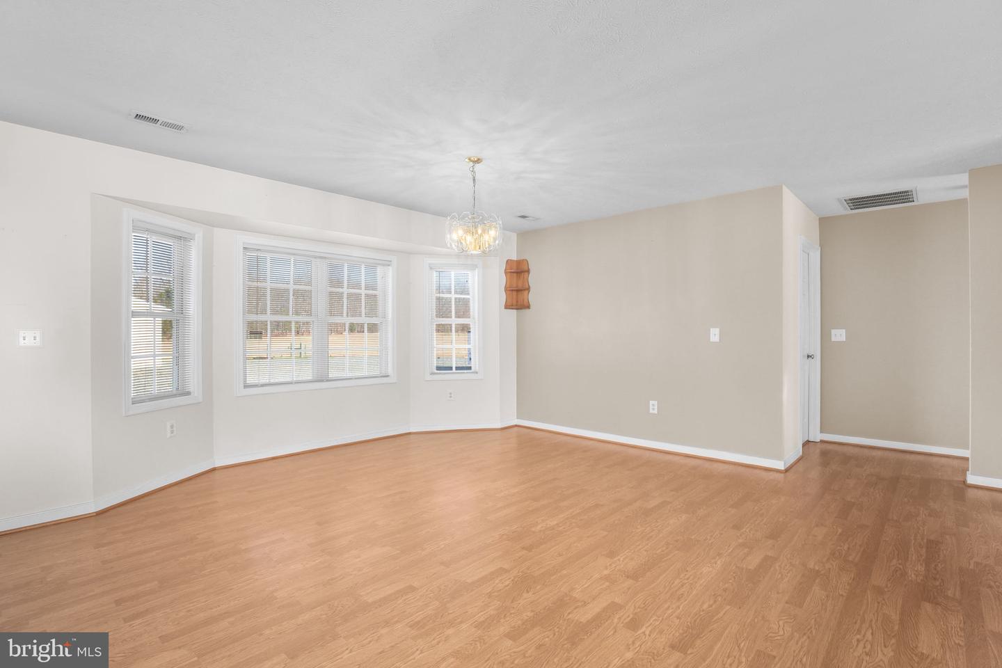 14671 DEEPWOOD LN, NOKESVILLE, Virginia 20181, 3 Bedrooms Bedrooms, ,2 BathroomsBathrooms,Residential,For sale,14671 DEEPWOOD LN,VAPW2108572 MLS # VAPW2108572