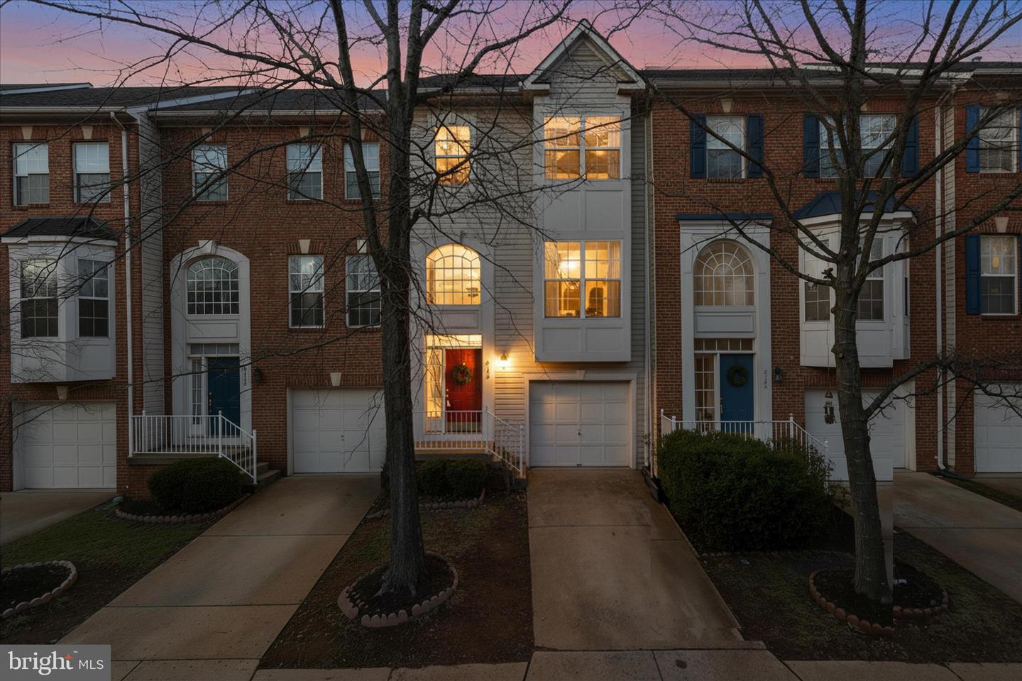 4126 GROVER GLEN CT, FAIRFAX, Virginia 22030, 3 Bedrooms Bedrooms, ,3 BathroomsBathrooms,Residential,For sale,4126 GROVER GLEN CT,VAFX2281316 MLS # VAFX2281316