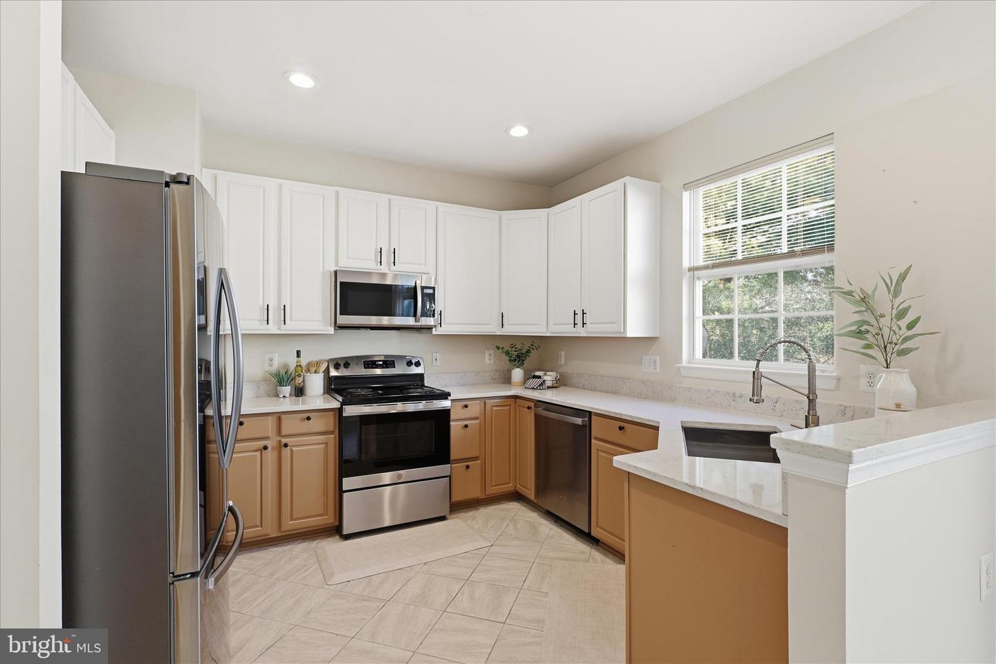 4126 GROVER GLEN CT, FAIRFAX, Virginia 22030, 3 Bedrooms Bedrooms, ,3 BathroomsBathrooms,Residential,For sale,4126 GROVER GLEN CT,VAFX2281316 MLS # VAFX2281316