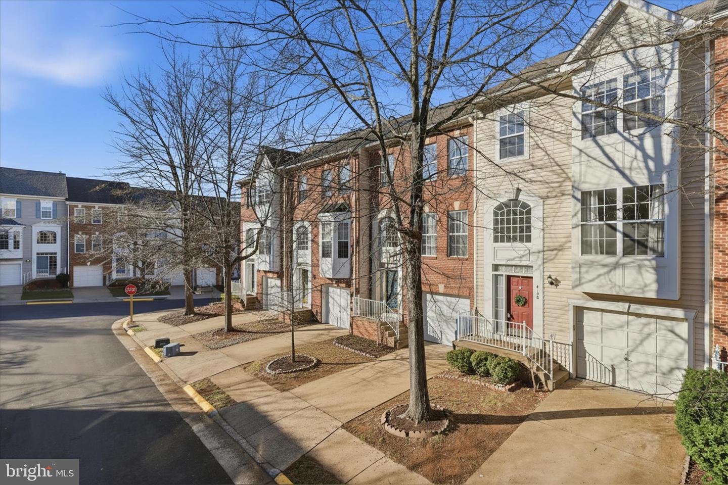 4126 GROVER GLEN CT, FAIRFAX, Virginia 22030, 3 Bedrooms Bedrooms, ,3 BathroomsBathrooms,Residential,For sale,4126 GROVER GLEN CT,VAFX2281316 MLS # VAFX2281316