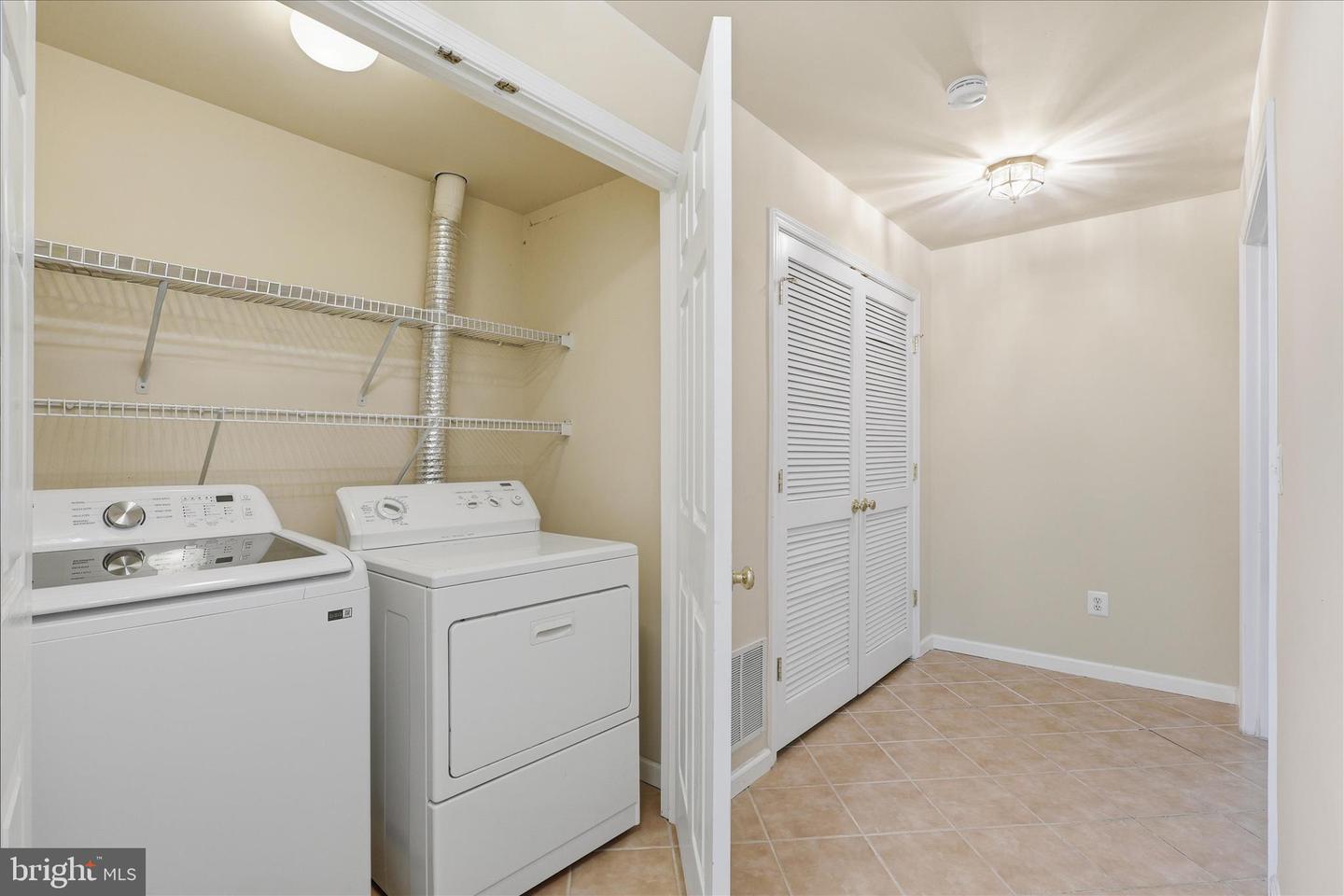 4126 GROVER GLEN CT, FAIRFAX, Virginia 22030, 3 Bedrooms Bedrooms, ,3 BathroomsBathrooms,Residential,For sale,4126 GROVER GLEN CT,VAFX2281316 MLS # VAFX2281316