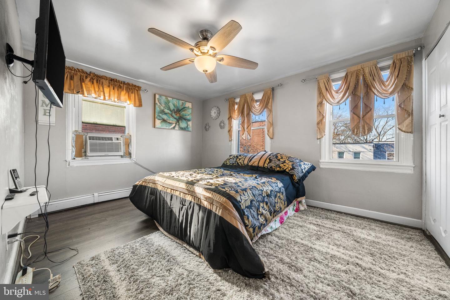 917 47TH ST NE, WASHINGTON, District Of Columbia 20019, 4 Bedrooms Bedrooms, ,2 BathroomsBathrooms,Residential,For sale,917 47TH ST NE,DCDC2233670 MLS # DCDC2233670