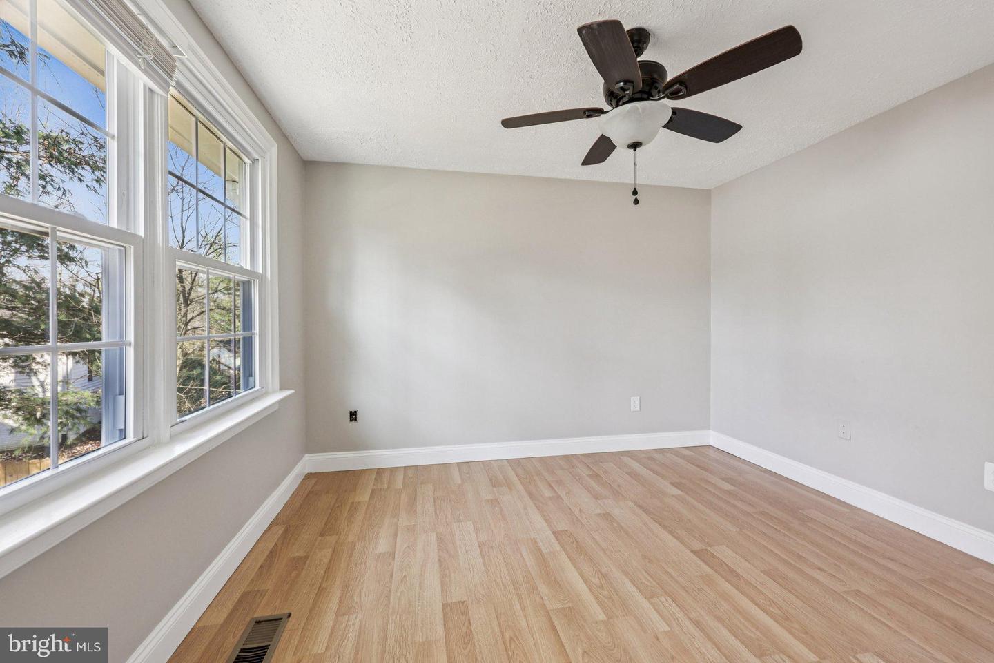 546 ROCKBRIDGE DR SE, LEESBURG, Virginia 20175, 4 Bedrooms Bedrooms, ,2 BathroomsBathrooms,Residential,For sale,546 ROCKBRIDGE DR SE,VALO2111934 MLS # VALO2111934