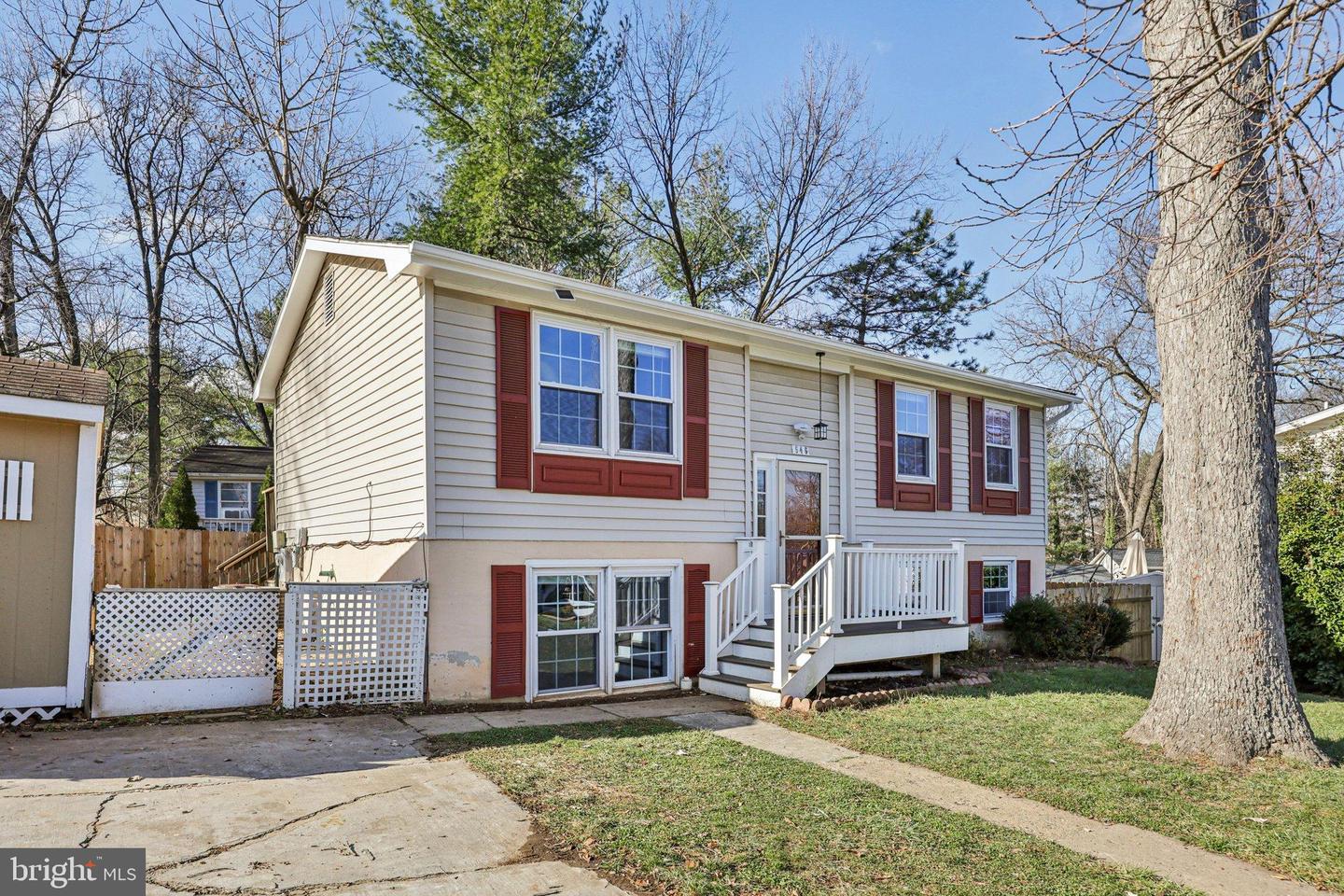 546 ROCKBRIDGE DR SE, LEESBURG, Virginia 20175, 4 Bedrooms Bedrooms, ,2 BathroomsBathrooms,Residential,For sale,546 ROCKBRIDGE DR SE,VALO2111934 MLS # VALO2111934