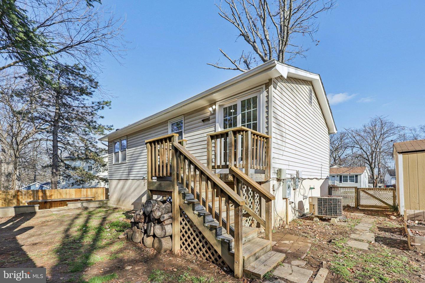 546 ROCKBRIDGE DR SE, LEESBURG, Virginia 20175, 4 Bedrooms Bedrooms, ,2 BathroomsBathrooms,Residential,For sale,546 ROCKBRIDGE DR SE,VALO2111934 MLS # VALO2111934