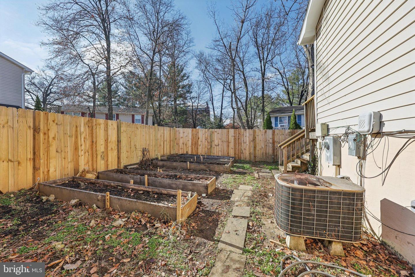 546 ROCKBRIDGE DR SE, LEESBURG, Virginia 20175, 4 Bedrooms Bedrooms, ,2 BathroomsBathrooms,Residential,For sale,546 ROCKBRIDGE DR SE,VALO2111934 MLS # VALO2111934