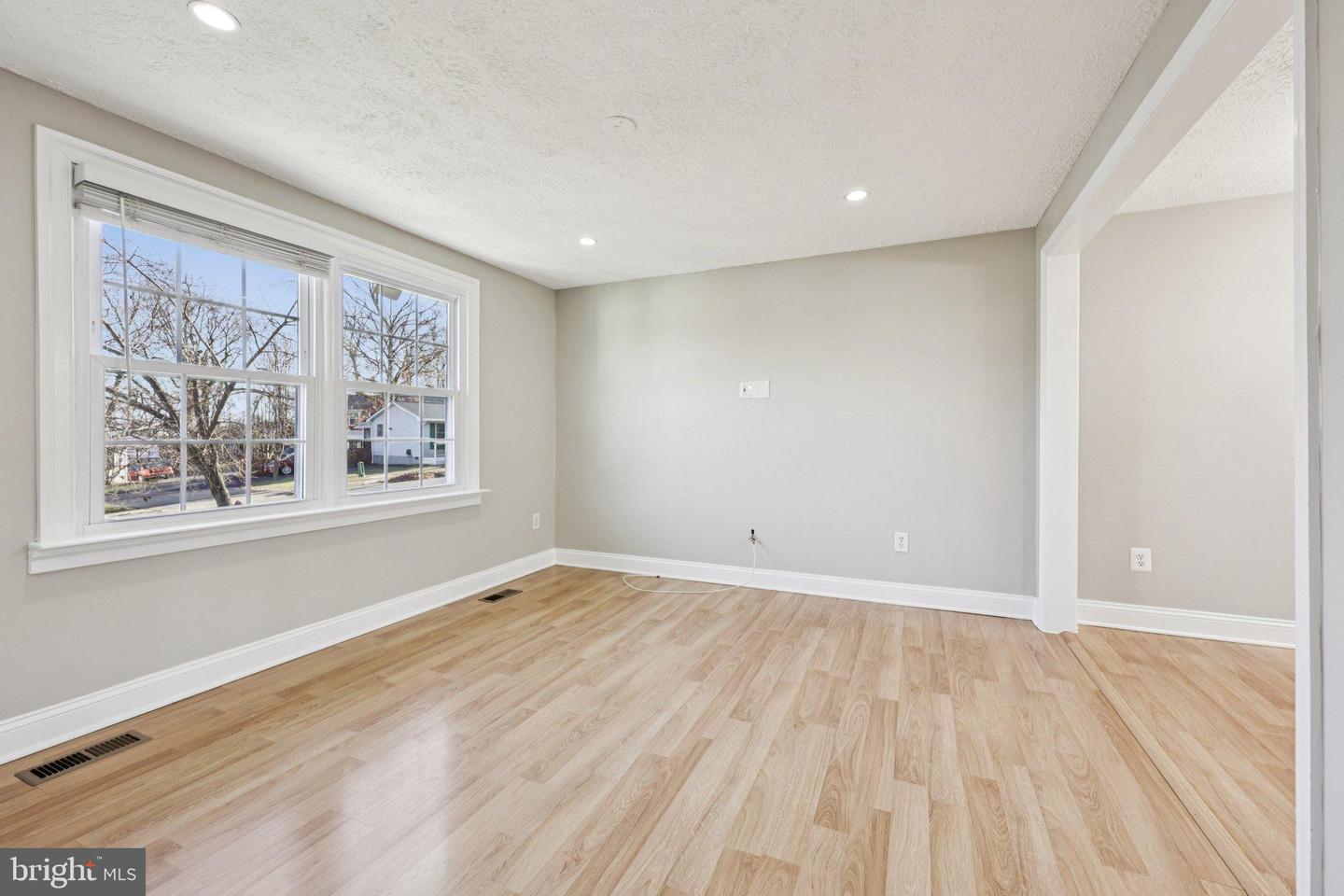 546 ROCKBRIDGE DR SE, LEESBURG, Virginia 20175, 4 Bedrooms Bedrooms, ,2 BathroomsBathrooms,Residential,For sale,546 ROCKBRIDGE DR SE,VALO2111934 MLS # VALO2111934