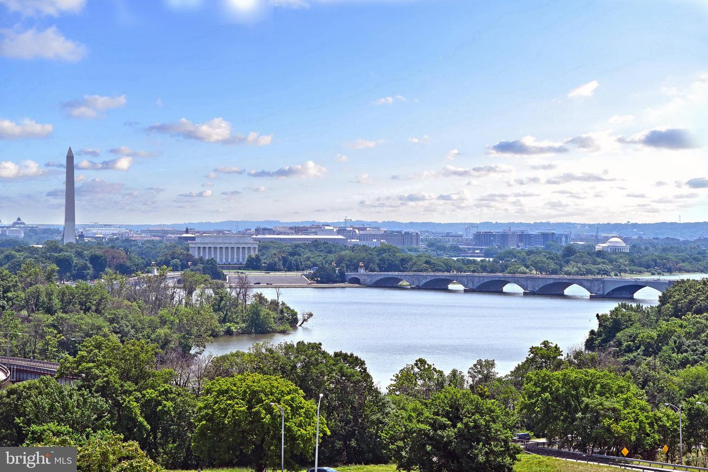 1111 ARLINGTON BLVD #905, ARLINGTON, Virginia 22209, 1 Bedroom Bedrooms, 2 Rooms Rooms,1 BathroomBathrooms,Residential,For sale,1111 ARLINGTON BLVD #905,VAAR2066592 MLS # VAAR2066592