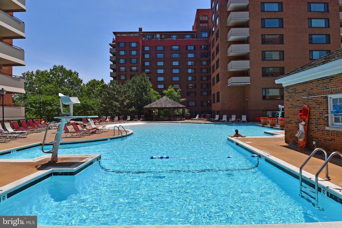 1111 ARLINGTON BLVD #905, ARLINGTON, Virginia 22209, 1 Bedroom Bedrooms, 2 Rooms Rooms,1 BathroomBathrooms,Residential,For sale,1111 ARLINGTON BLVD #905,VAAR2066592 MLS # VAAR2066592