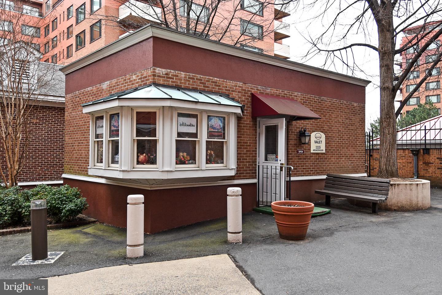 1111 ARLINGTON BLVD #905, ARLINGTON, Virginia 22209, 1 Bedroom Bedrooms, 2 Rooms Rooms,1 BathroomBathrooms,Residential,For sale,1111 ARLINGTON BLVD #905,VAAR2066592 MLS # VAAR2066592