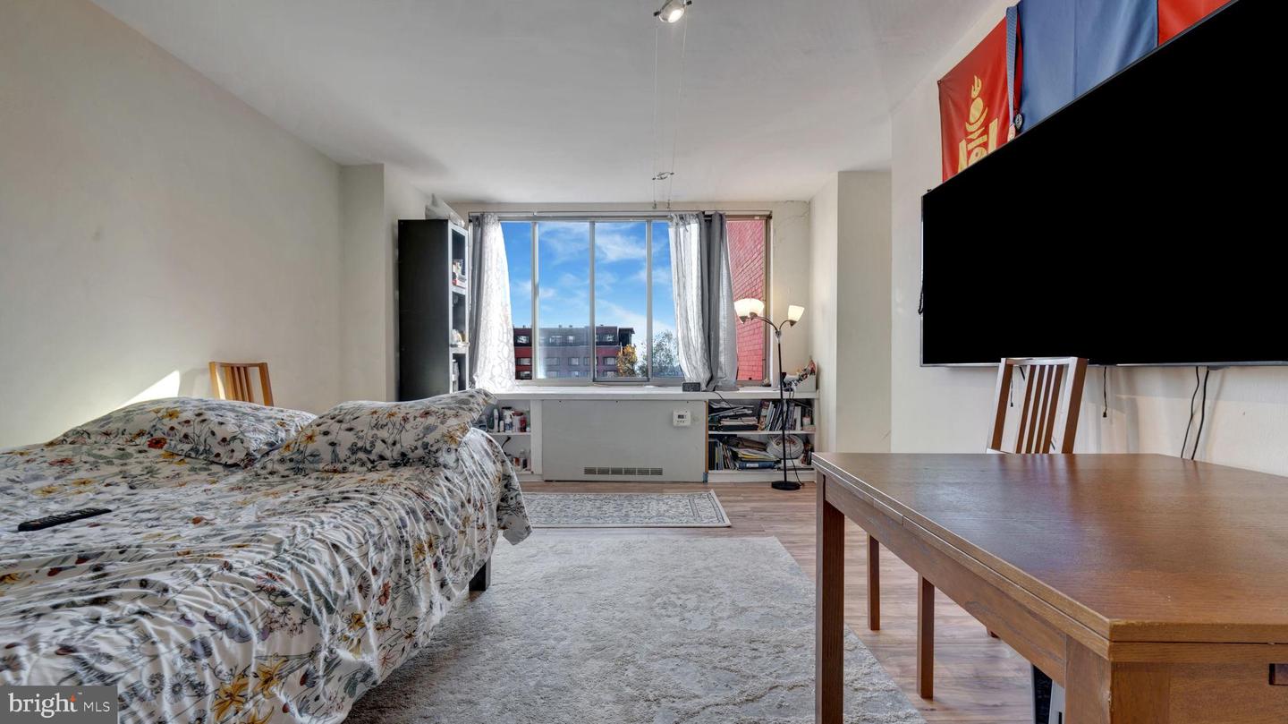 1111 ARLINGTON BLVD #905, ARLINGTON, Virginia 22209, 1 Bedroom Bedrooms, 2 Rooms Rooms,1 BathroomBathrooms,Residential,For sale,1111 ARLINGTON BLVD #905,VAAR2066592 MLS # VAAR2066592