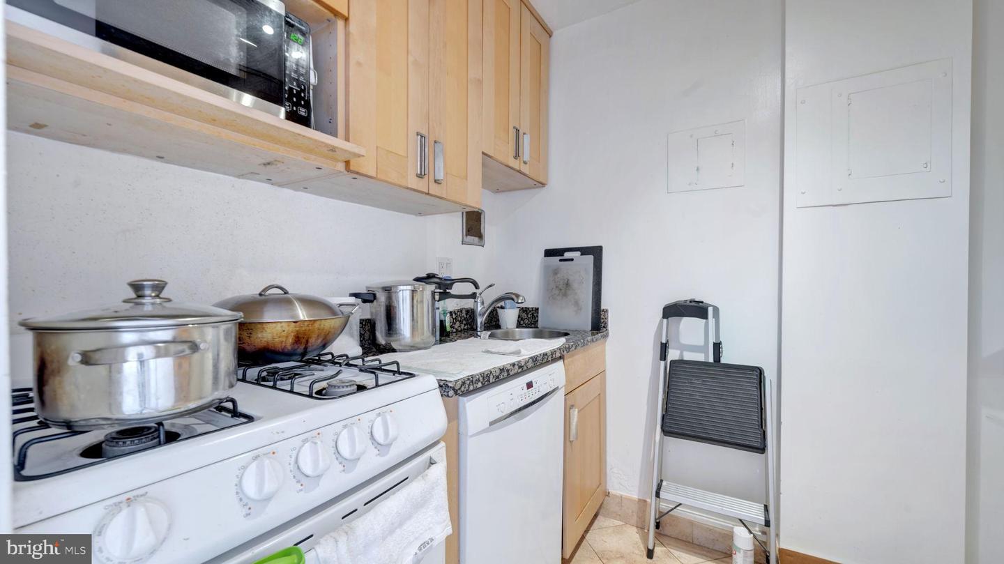 1111 ARLINGTON BLVD #905, ARLINGTON, Virginia 22209, 1 Bedroom Bedrooms, 2 Rooms Rooms,1 BathroomBathrooms,Residential,For sale,1111 ARLINGTON BLVD #905,VAAR2066592 MLS # VAAR2066592