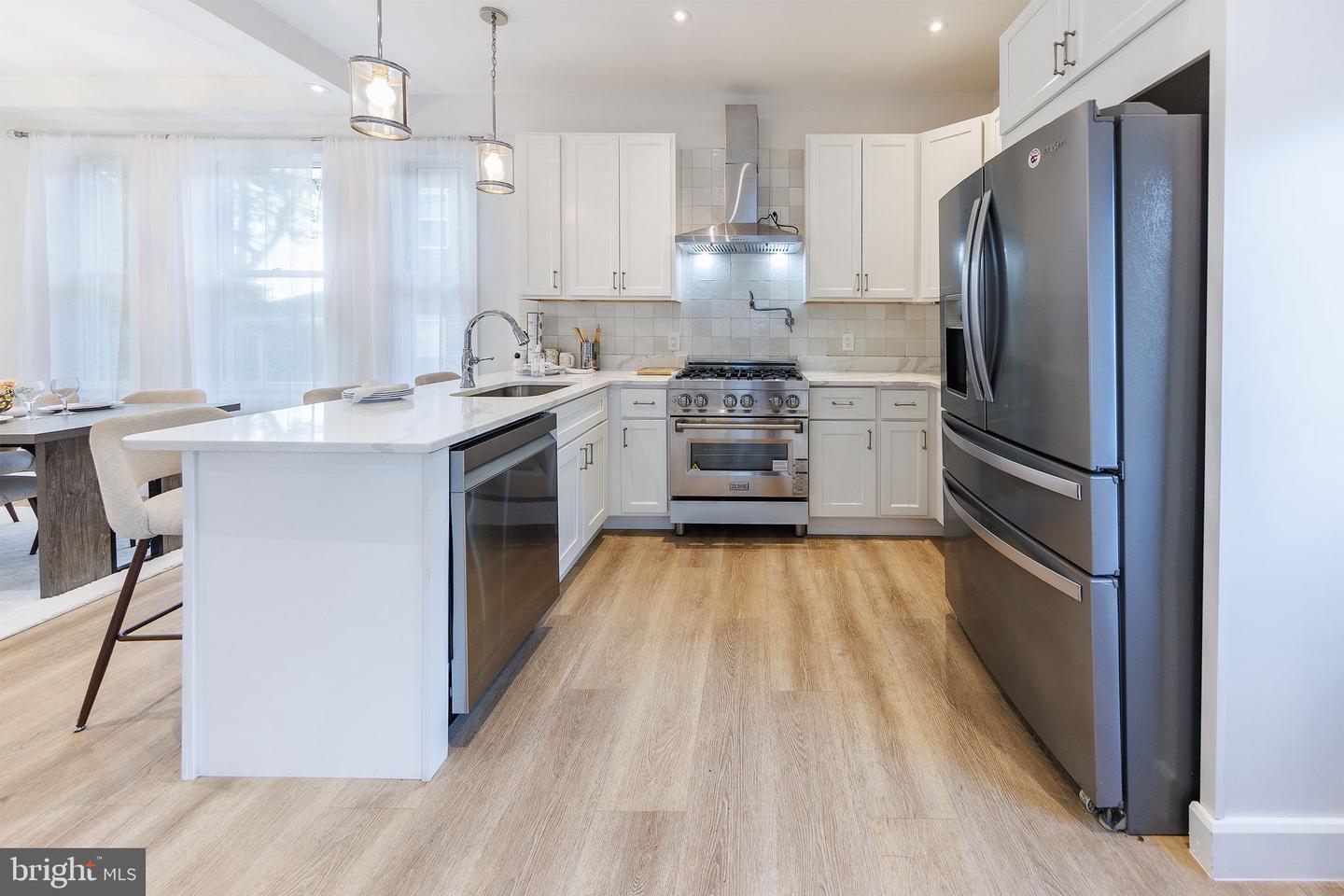 2806 FRANKLIN ST NE, WASHINGTON, District Of Columbia 20018, 6 Bedrooms Bedrooms, ,5 BathroomsBathrooms,Residential,For sale,2806 FRANKLIN ST NE,DCDC2233770 MLS # DCDC2233770