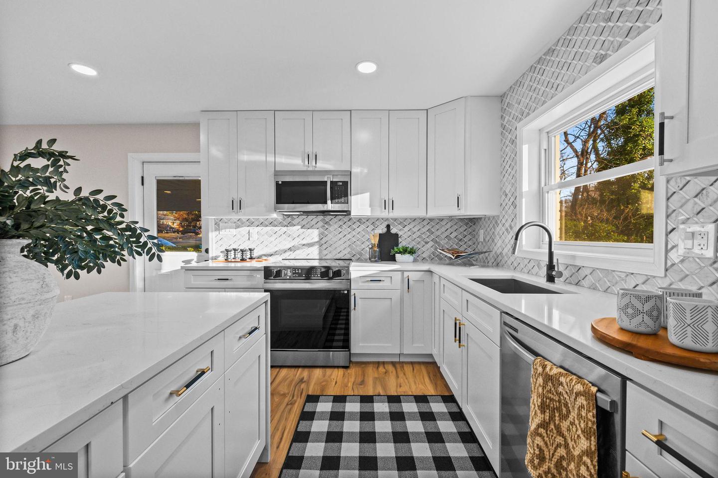 4405 LAUREL RD, ALEXANDRIA, Virginia 22309, 4 Bedrooms Bedrooms, ,3 BathroomsBathrooms,Residential,For sale,4405 LAUREL RD,VAFX2281384 MLS # VAFX2281384