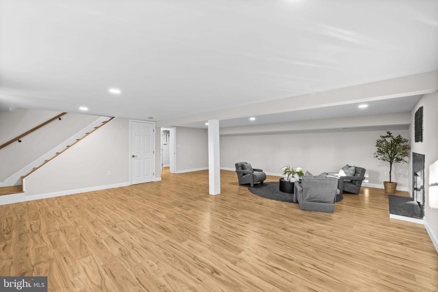 4405 LAUREL RD, ALEXANDRIA, Virginia 22309, 4 Bedrooms Bedrooms, ,3 BathroomsBathrooms,Residential,For sale,4405 LAUREL RD,VAFX2281384 MLS # VAFX2281384