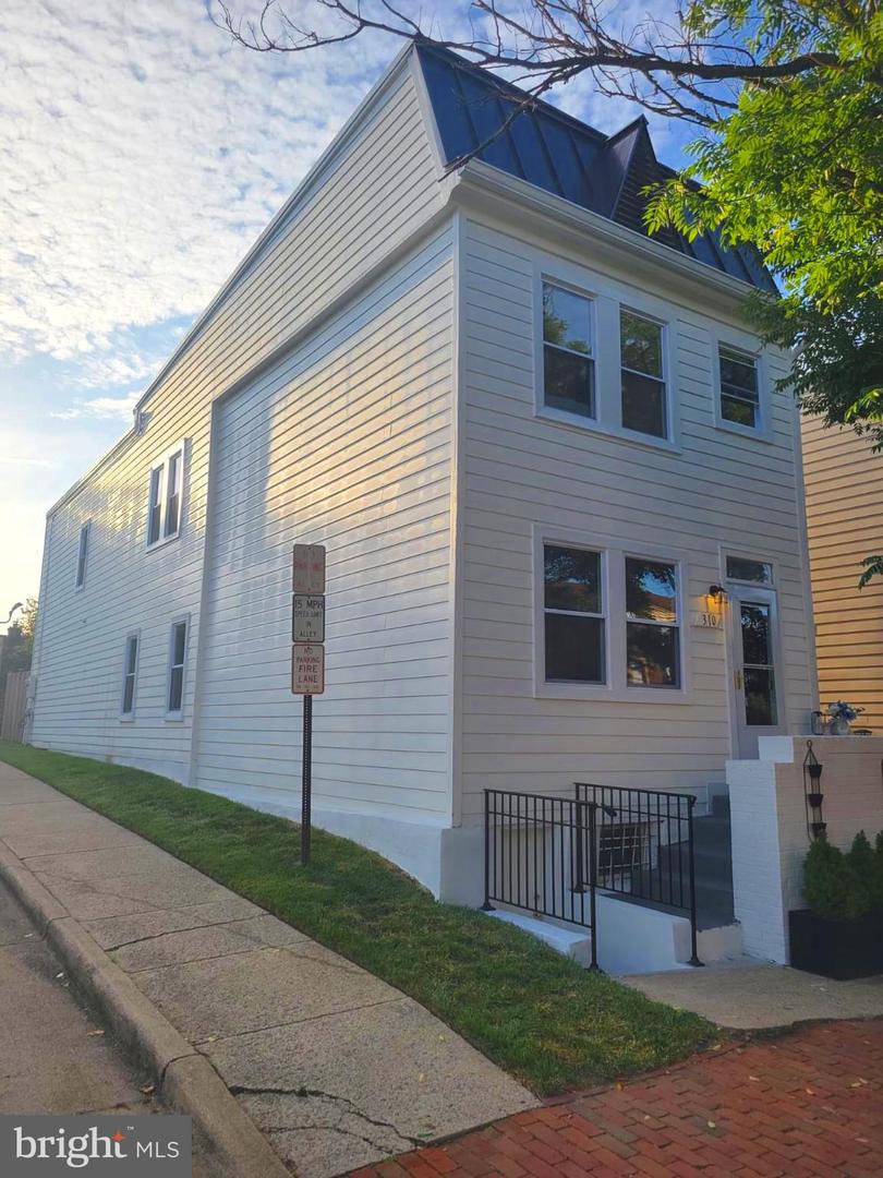 310 S ALFRED ST, ALEXANDRIA, Virginia 22314, 4 Bedrooms Bedrooms, ,3 BathroomsBathrooms,Residential,For sale,310 S ALFRED ST,VAAX2052172 MLS # VAAX2052172 310 S ALFRED ST, ALEXANDRIA, Virginia 22314, 4 Bedrooms Bedrooms, ,3 BathroomsBathrooms,Residential,For sale,310 S ALFRED ST,VAAX2052172 MLS # VAAX2052172