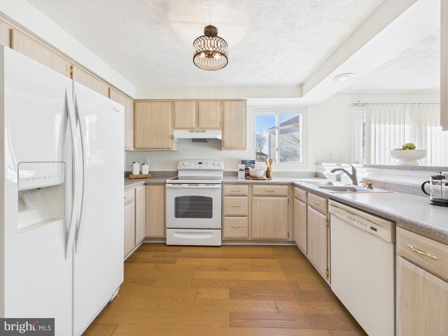 3711 SUMTER CT, FAIRFAX, Virginia 22033, 5 Bedrooms Bedrooms, ,3 BathroomsBathrooms,Residential,For sale,3711 SUMTER CT,VAFX2281424 MLS # VAFX2281424