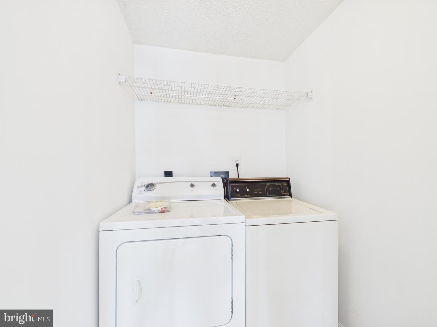 3711 SUMTER CT, FAIRFAX, Virginia 22033, 5 Bedrooms Bedrooms, ,3 BathroomsBathrooms,Residential,For sale,3711 SUMTER CT,VAFX2281424 MLS # VAFX2281424