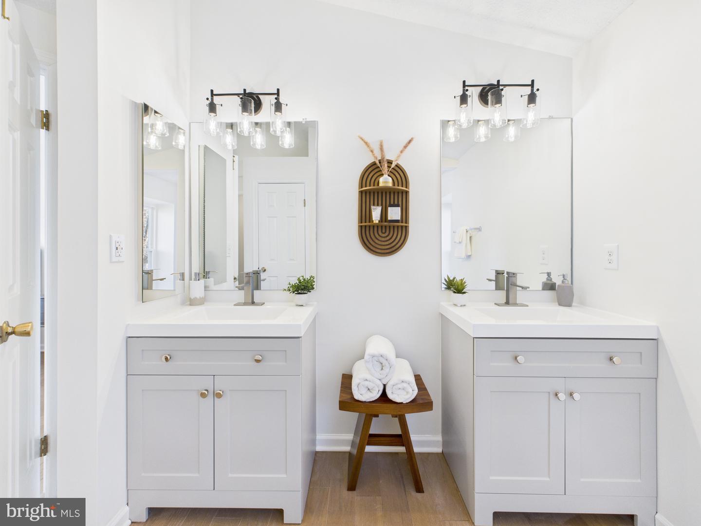 3711 SUMTER CT, FAIRFAX, Virginia 22033, 5 Bedrooms Bedrooms, ,3 BathroomsBathrooms,Residential,For sale,3711 SUMTER CT,VAFX2281424 MLS # VAFX2281424