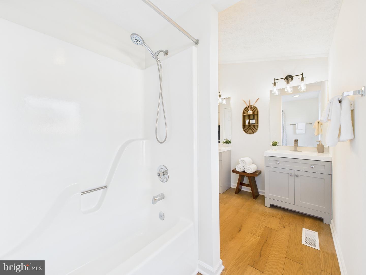 3711 SUMTER CT, FAIRFAX, Virginia 22033, 5 Bedrooms Bedrooms, ,3 BathroomsBathrooms,Residential,For sale,3711 SUMTER CT,VAFX2281424 MLS # VAFX2281424