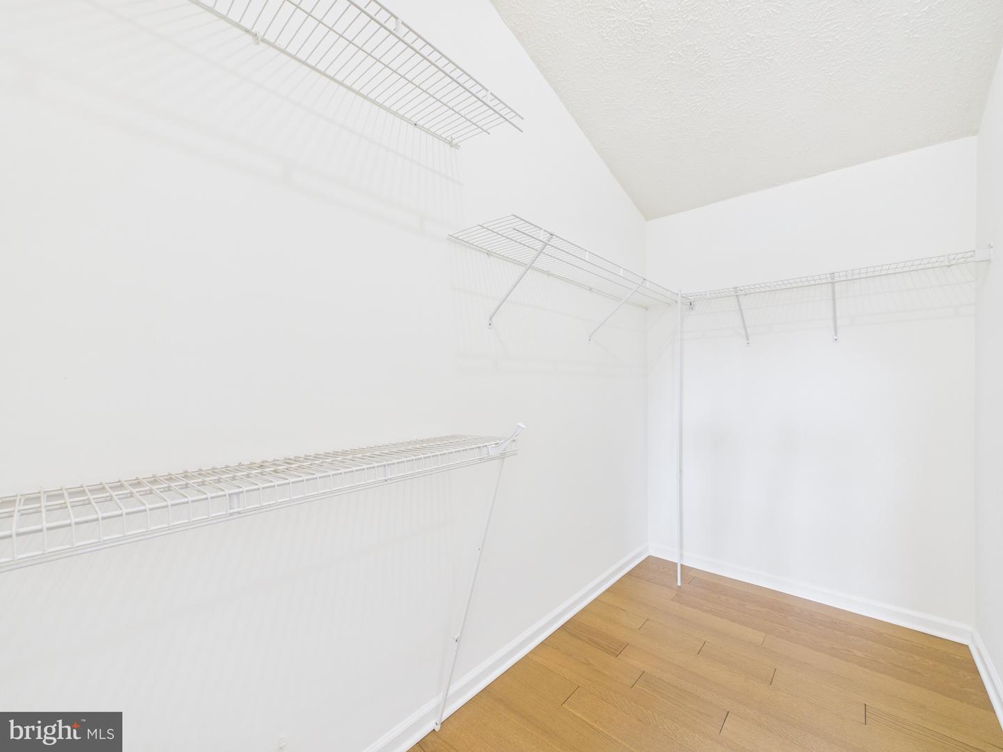 3711 SUMTER CT, FAIRFAX, Virginia 22033, 5 Bedrooms Bedrooms, ,3 BathroomsBathrooms,Residential,For sale,3711 SUMTER CT,VAFX2281424 MLS # VAFX2281424