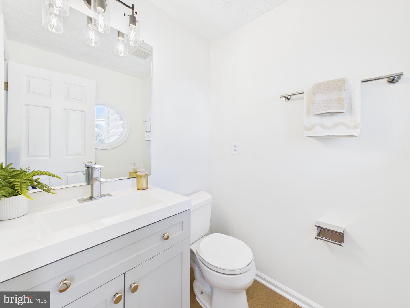 3711 SUMTER CT, FAIRFAX, Virginia 22033, 5 Bedrooms Bedrooms, ,3 BathroomsBathrooms,Residential,For sale,3711 SUMTER CT,VAFX2281424 MLS # VAFX2281424