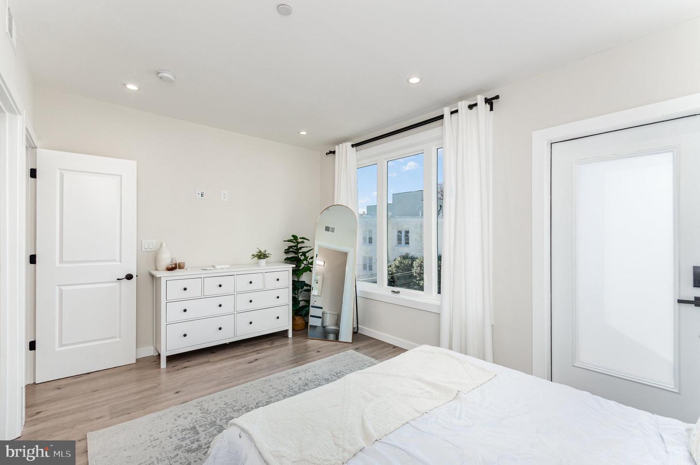 2116 4TH ST NE #A, WASHINGTON, District Of Columbia 20002, 1 Bedroom Bedrooms, ,1 BathroomBathrooms,Residential,For sale,2116 4TH ST NE #A,DCDC2233822 MLS # DCDC2233822