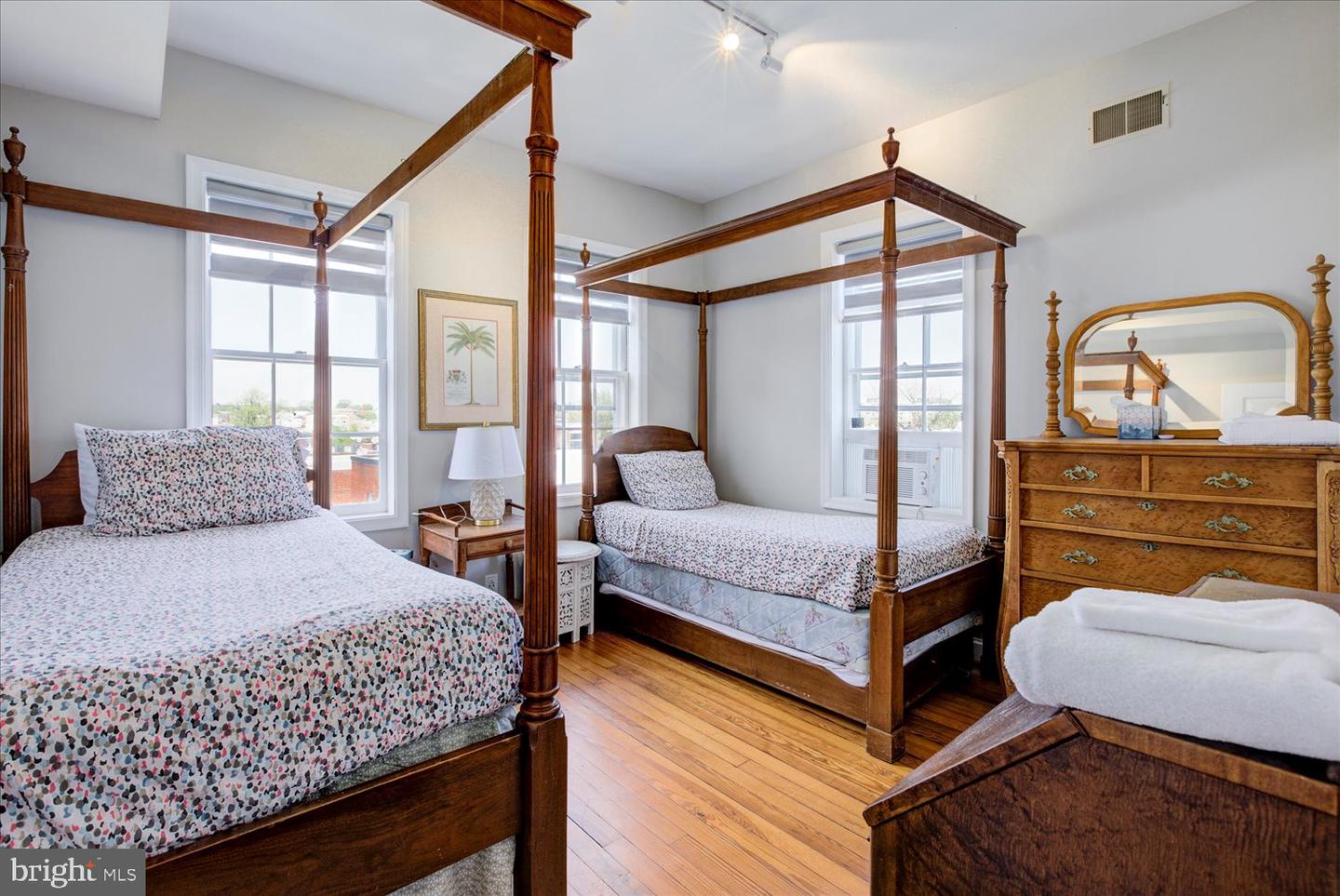 1118 F ST NE, WASHINGTON, District Of Columbia 20002, 8 Bedrooms Bedrooms, 12 Rooms Rooms,7 BathroomsBathrooms,Residential,For sale,1118 F ST NE,DCDC2233824 MLS # DCDC2233824