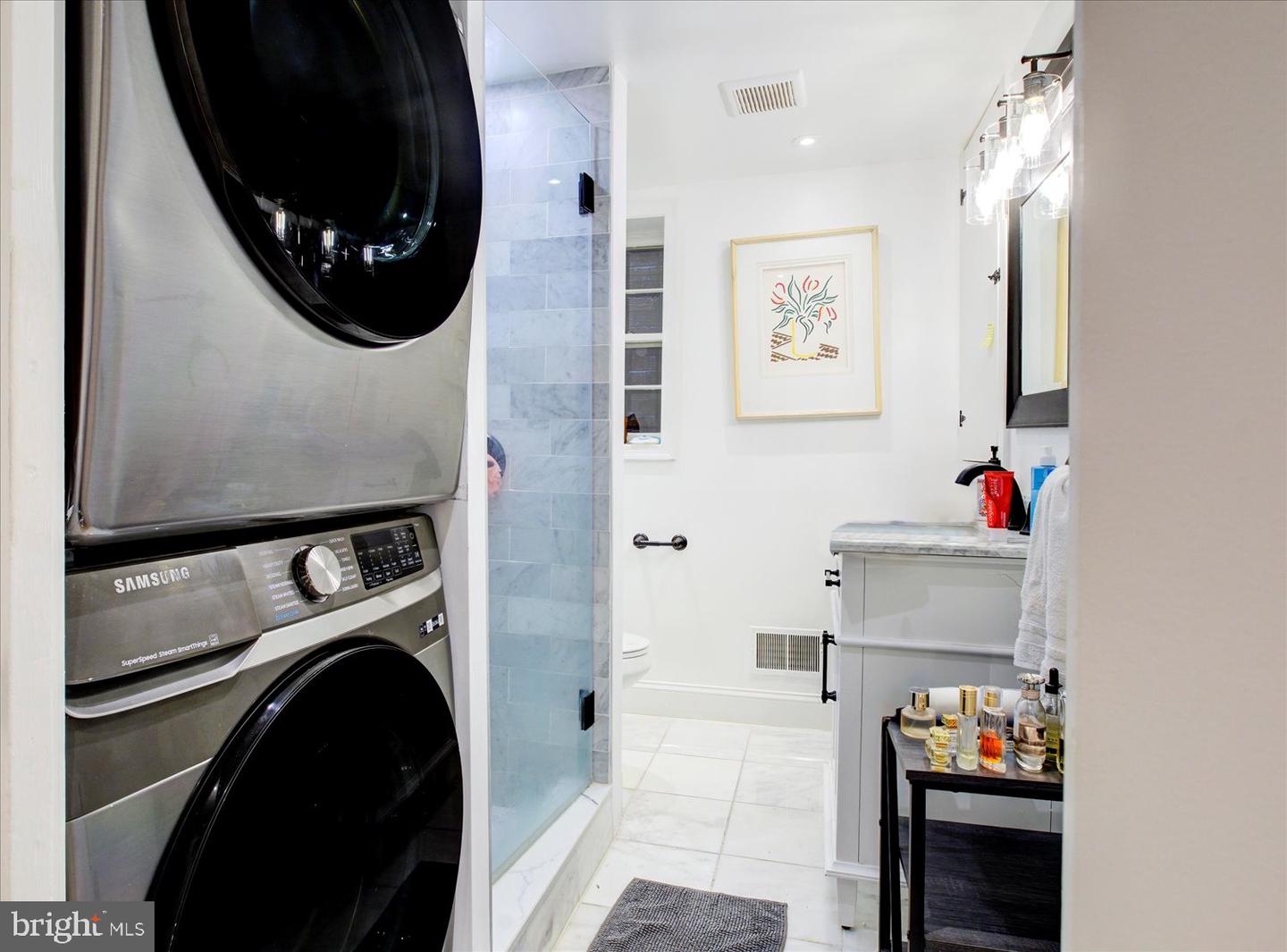 1118 F ST NE, WASHINGTON, District Of Columbia 20002, 8 Bedrooms Bedrooms, 12 Rooms Rooms,7 BathroomsBathrooms,Residential,For sale,1118 F ST NE,DCDC2233824 MLS # DCDC2233824