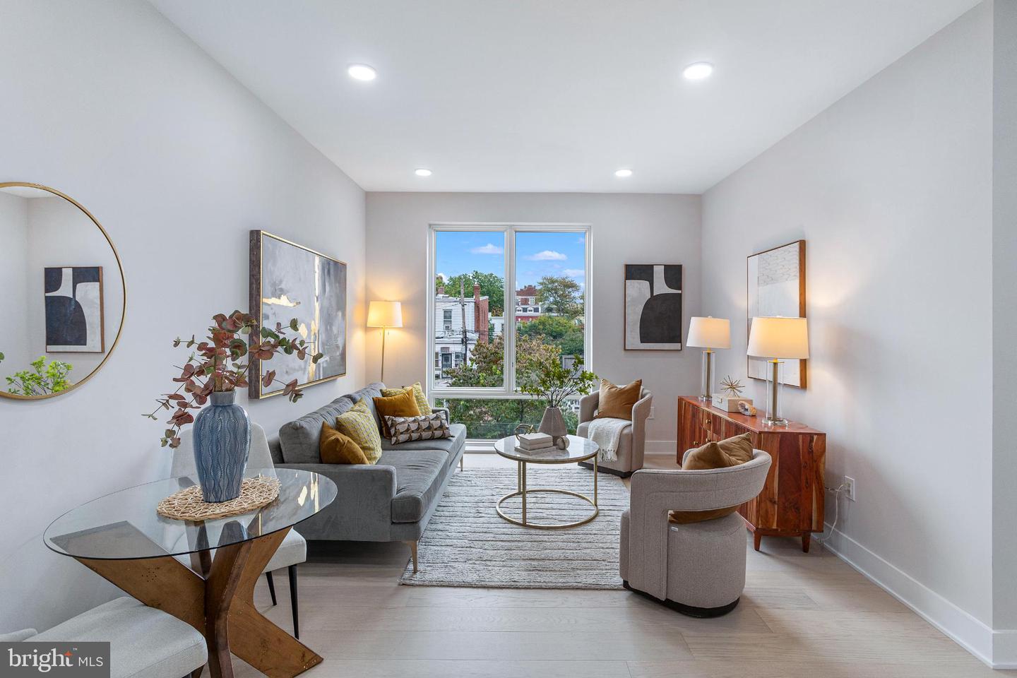 1516 EAST CAPITOL ST NE #B, WASHINGTON, District Of Columbia 20003, 1 Bedroom Bedrooms, ,1 BathroomBathrooms,Residential,For sale,1516 EAST CAPITOL ST NE #B,DCDC2233828 MLS # DCDC2233828