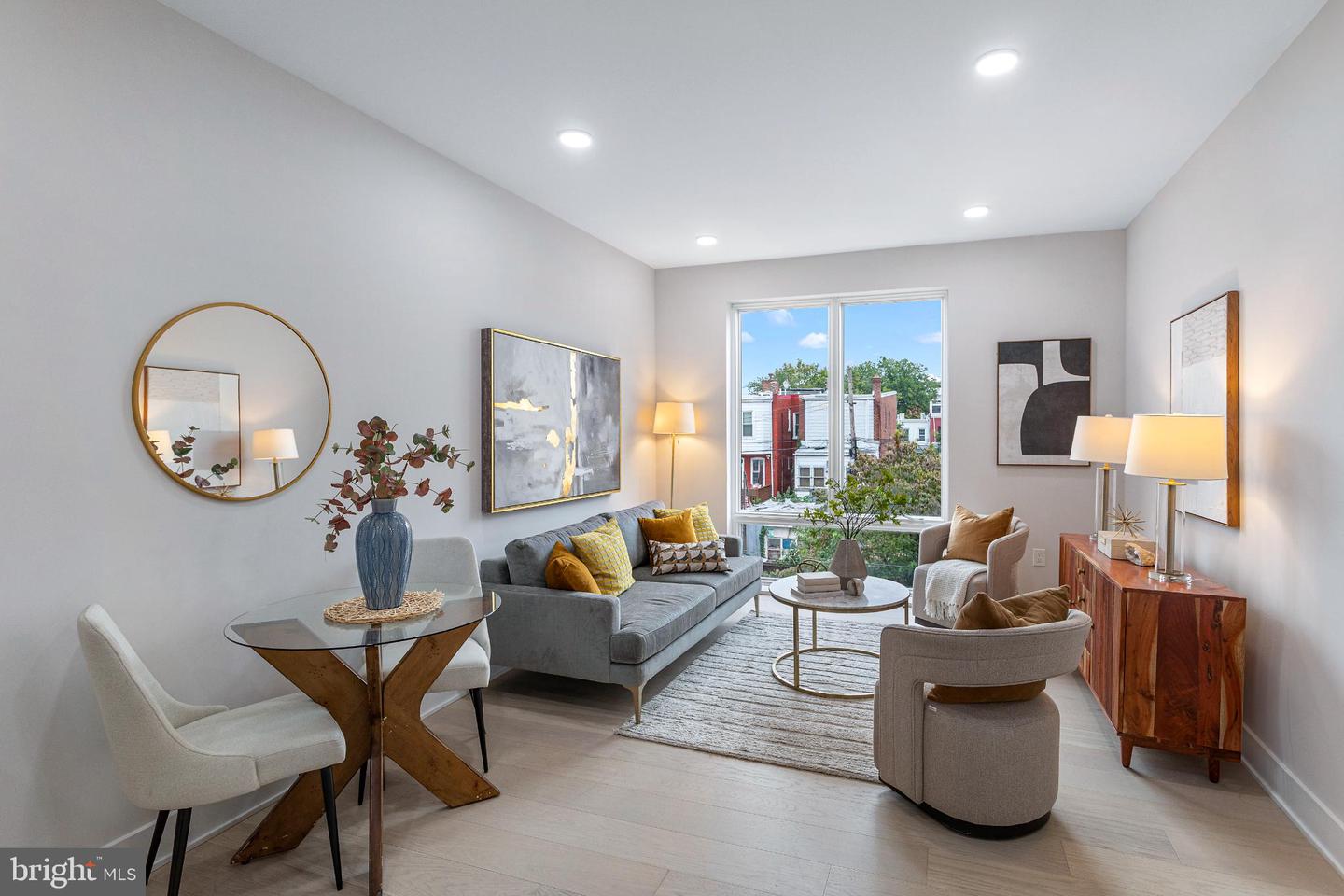 1516 EAST CAPITOL ST NE #B, WASHINGTON, District Of Columbia 20003, 1 Bedroom Bedrooms, ,1 BathroomBathrooms,Residential,For sale,1516 EAST CAPITOL ST NE #B,DCDC2233828 MLS # DCDC2233828