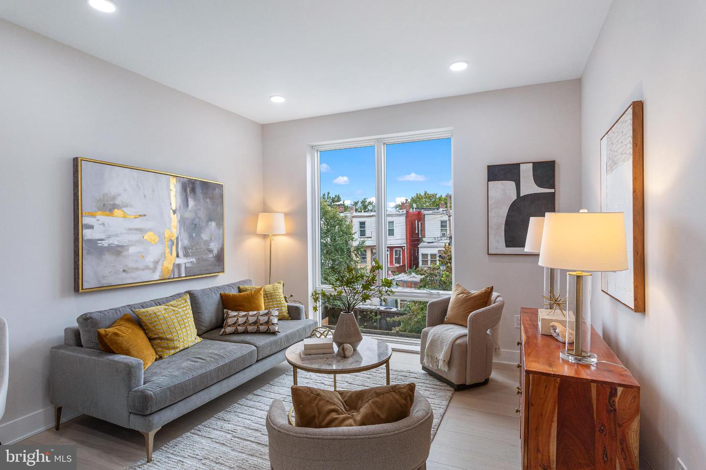 1516 EAST CAPITOL ST NE #B, WASHINGTON, District Of Columbia 20003, 1 Bedroom Bedrooms, ,1 BathroomBathrooms,Residential,For sale,1516 EAST CAPITOL ST NE #B,DCDC2233828 MLS # DCDC2233828