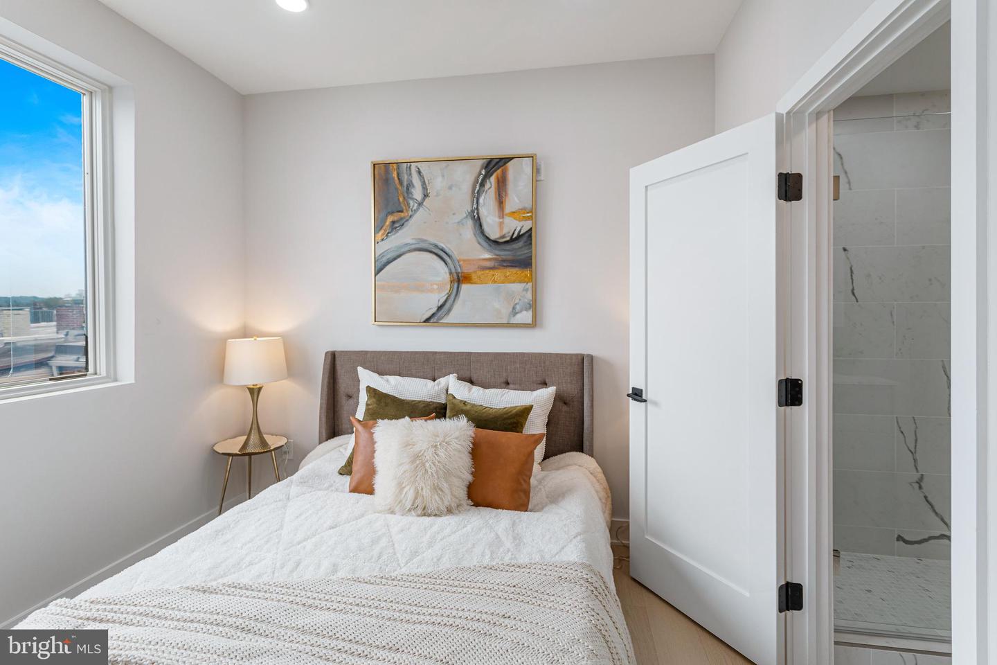 1516 EAST CAPITOL ST NE #15, WASHINGTON, District Of Columbia 20003, 2 Bedrooms Bedrooms, ,2 BathroomsBathrooms,Residential,For sale,1516 EAST CAPITOL ST NE #15,DCDC2233832 MLS # DCDC2233832