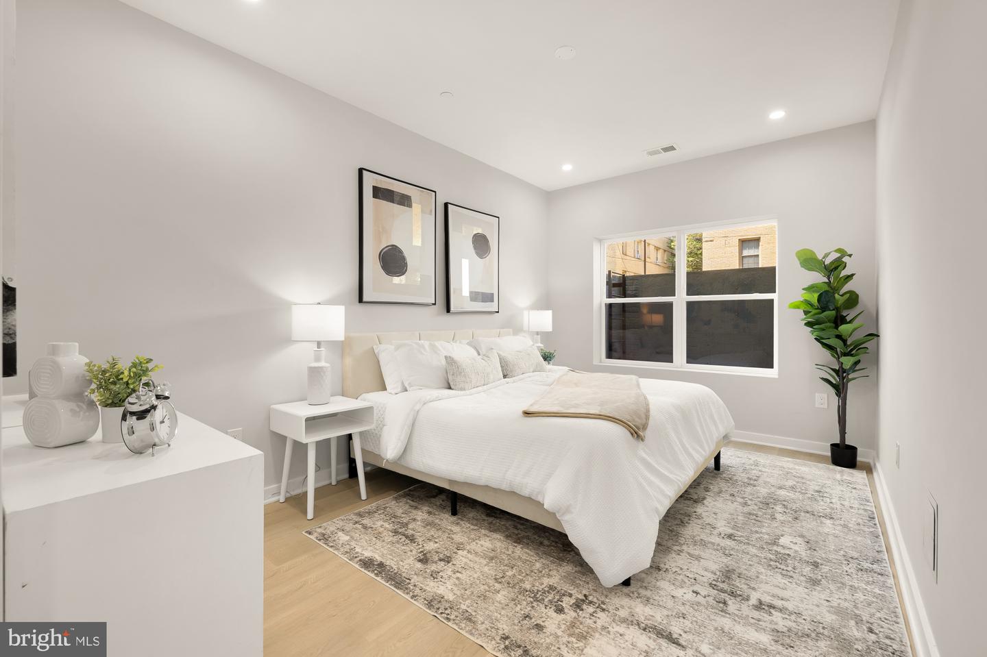 2606 41ST ST NW #1, WASHINGTON, District Of Columbia 20007, 2 Bedrooms Bedrooms, ,2 BathroomsBathrooms,Residential,For sale,2606 41ST ST NW #1,DCDC2233842 MLS # DCDC2233842