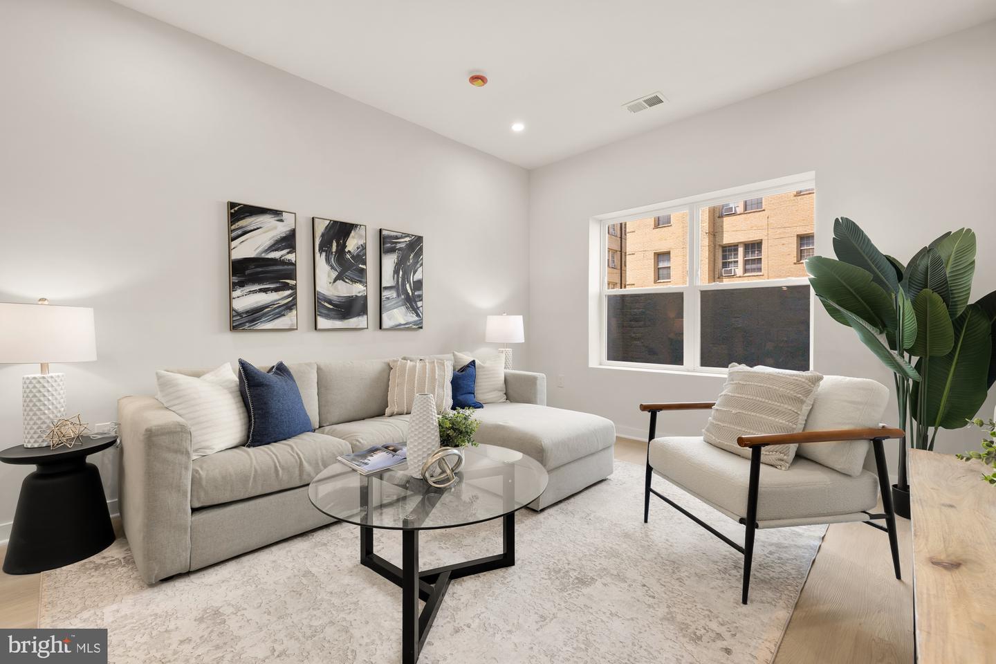 2606 41ST ST NW #1, WASHINGTON, District Of Columbia 20007, 2 Bedrooms Bedrooms, ,2 BathroomsBathrooms,Residential,For sale,2606 41ST ST NW #1,DCDC2233842 MLS # DCDC2233842