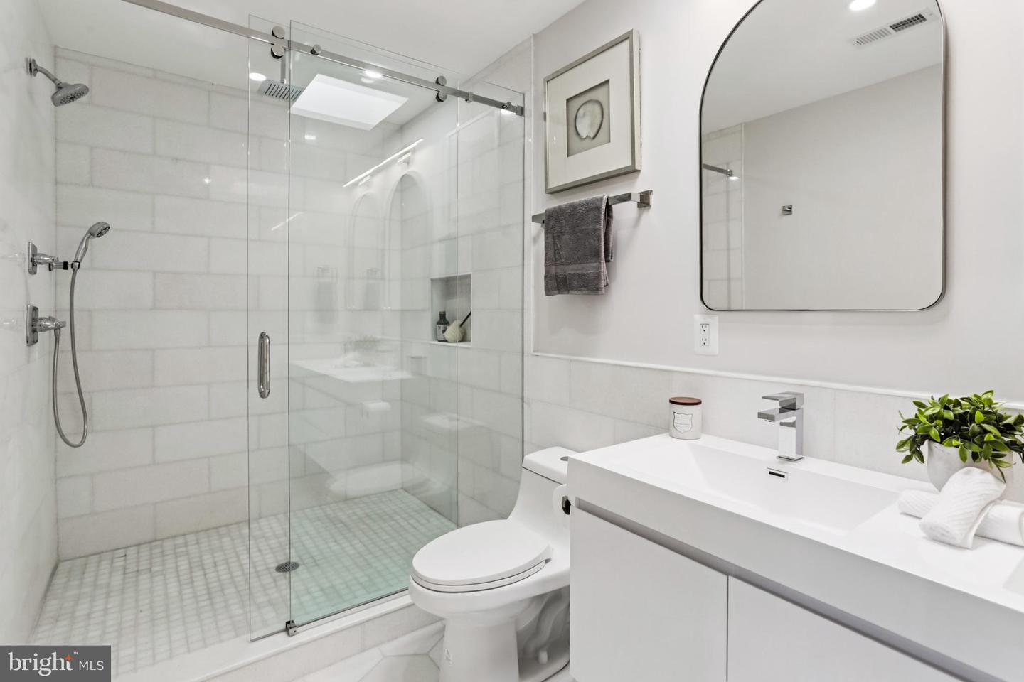 208 WEBSTER ST NW, WASHINGTON, District Of Columbia 20011, 4 Bedrooms Bedrooms, ,3 BathroomsBathrooms,Residential,For sale,208 WEBSTER ST NW,DCDC2233848 MLS # DCDC2233848