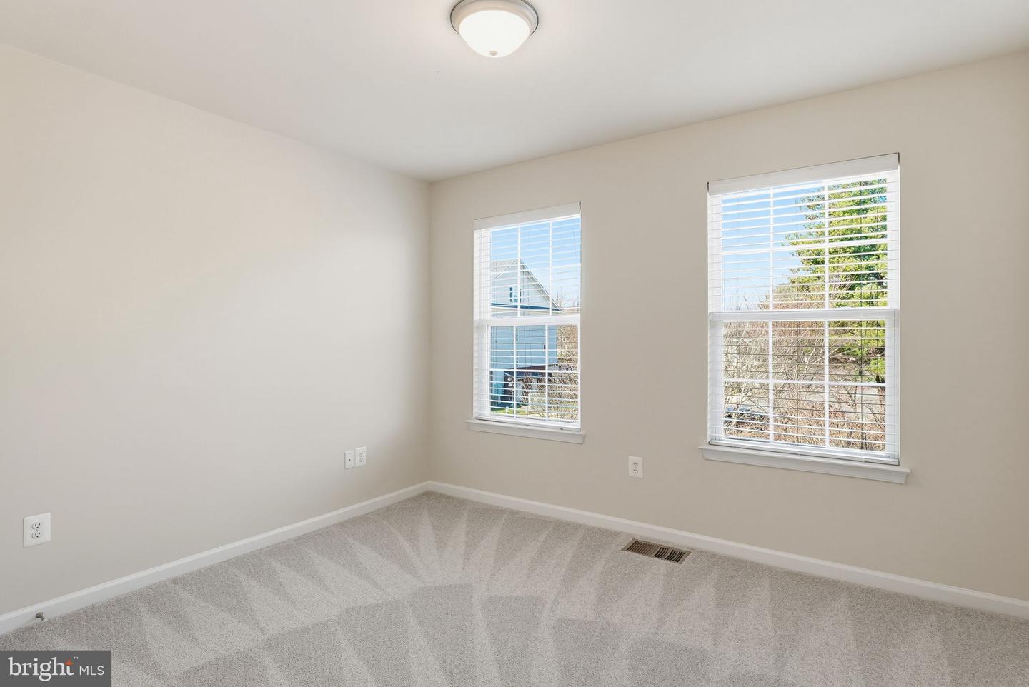 4936 DANE RIDGE CIR, WOODBRIDGE, Virginia 22193, 3 Bedrooms Bedrooms, ,2 BathroomsBathrooms,Residential,For sale,4936 DANE RIDGE CIR,VAPW2108624 MLS # VAPW2108624 4936 DANE RIDGE CIR, WOODBRIDGE, Virginia 22193, 3 Bedrooms Bedrooms, ,2 BathroomsBathrooms,Residential,For sale,4936 DANE RIDGE CIR,VAPW2108624 MLS # VAPW2108624