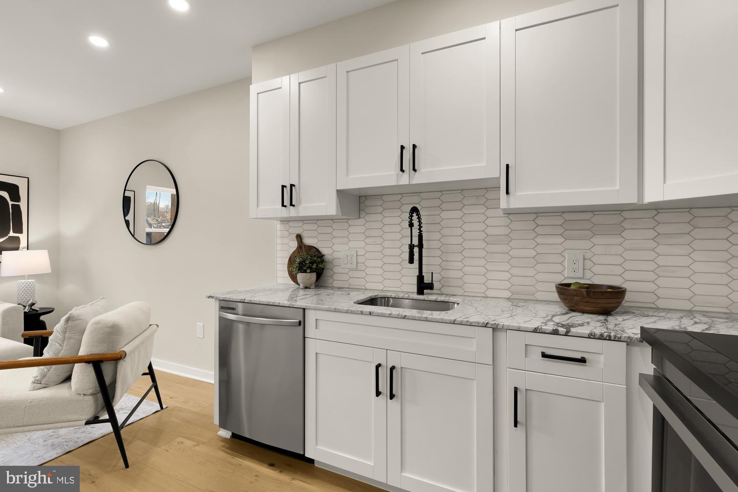 2606 41ST ST NW #6, WASHINGTON, District Of Columbia 20007, 2 Bedrooms Bedrooms, ,2 BathroomsBathrooms,Residential,For sale,2606 41ST ST NW #6,DCDC2233852 MLS # DCDC2233852