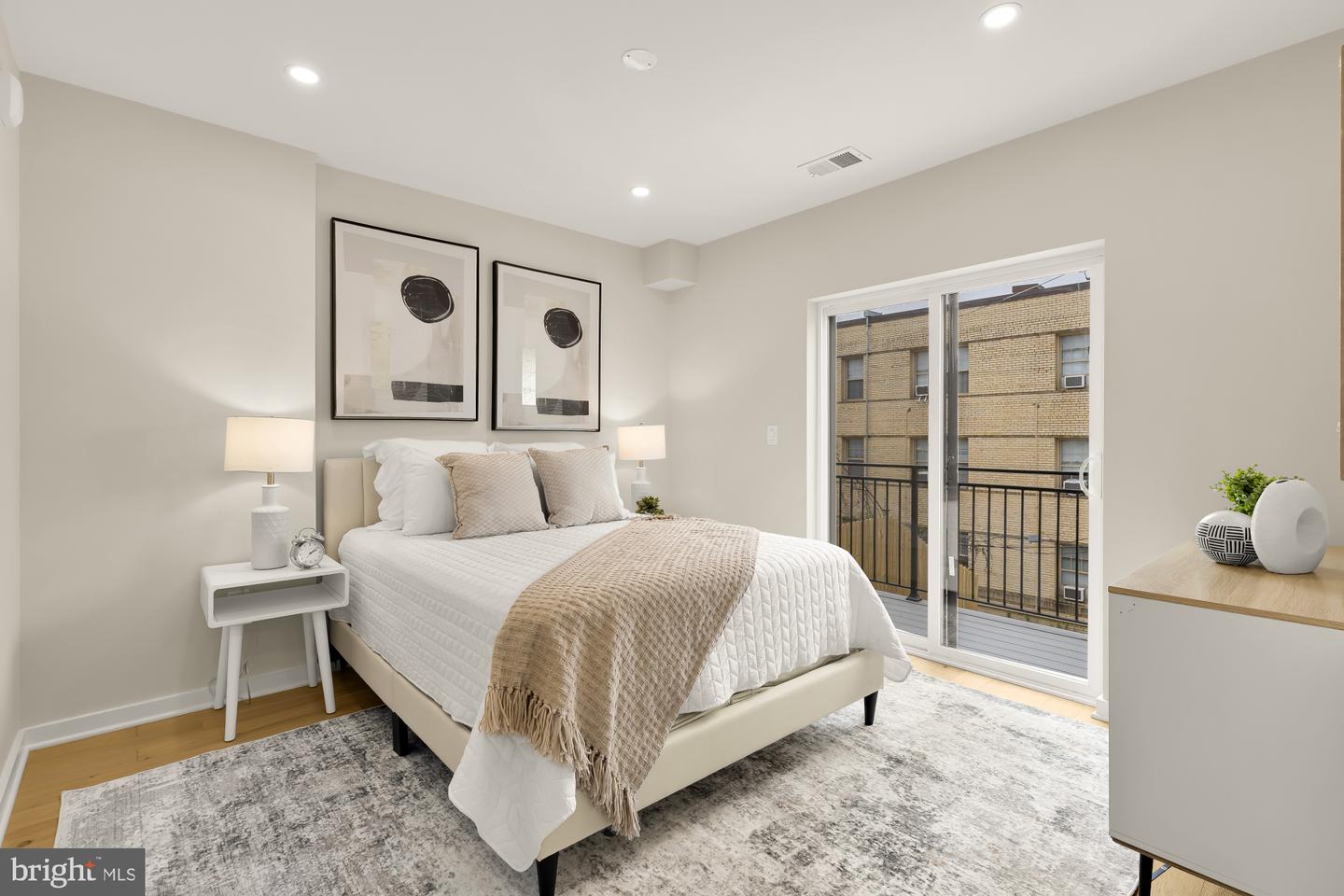 2606 41ST ST NW #6, WASHINGTON, District Of Columbia 20007, 2 Bedrooms Bedrooms, ,2 BathroomsBathrooms,Residential,For sale,2606 41ST ST NW #6,DCDC2233852 MLS # DCDC2233852