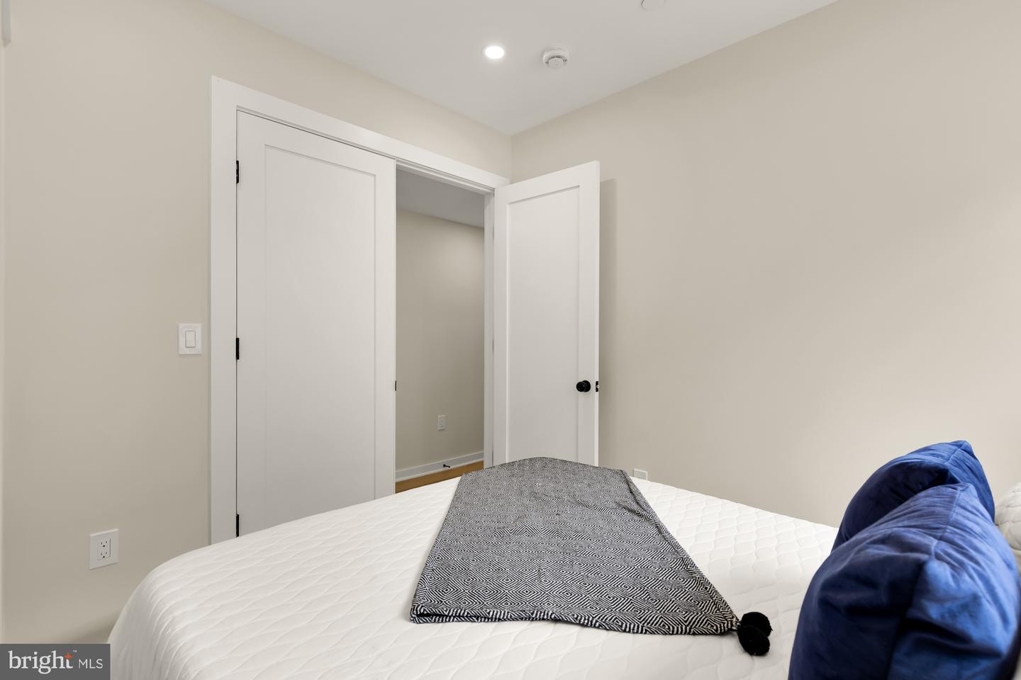 2606 41ST ST NW #6, WASHINGTON, District Of Columbia 20007, 2 Bedrooms Bedrooms, ,2 BathroomsBathrooms,Residential,For sale,2606 41ST ST NW #6,DCDC2233852 MLS # DCDC2233852