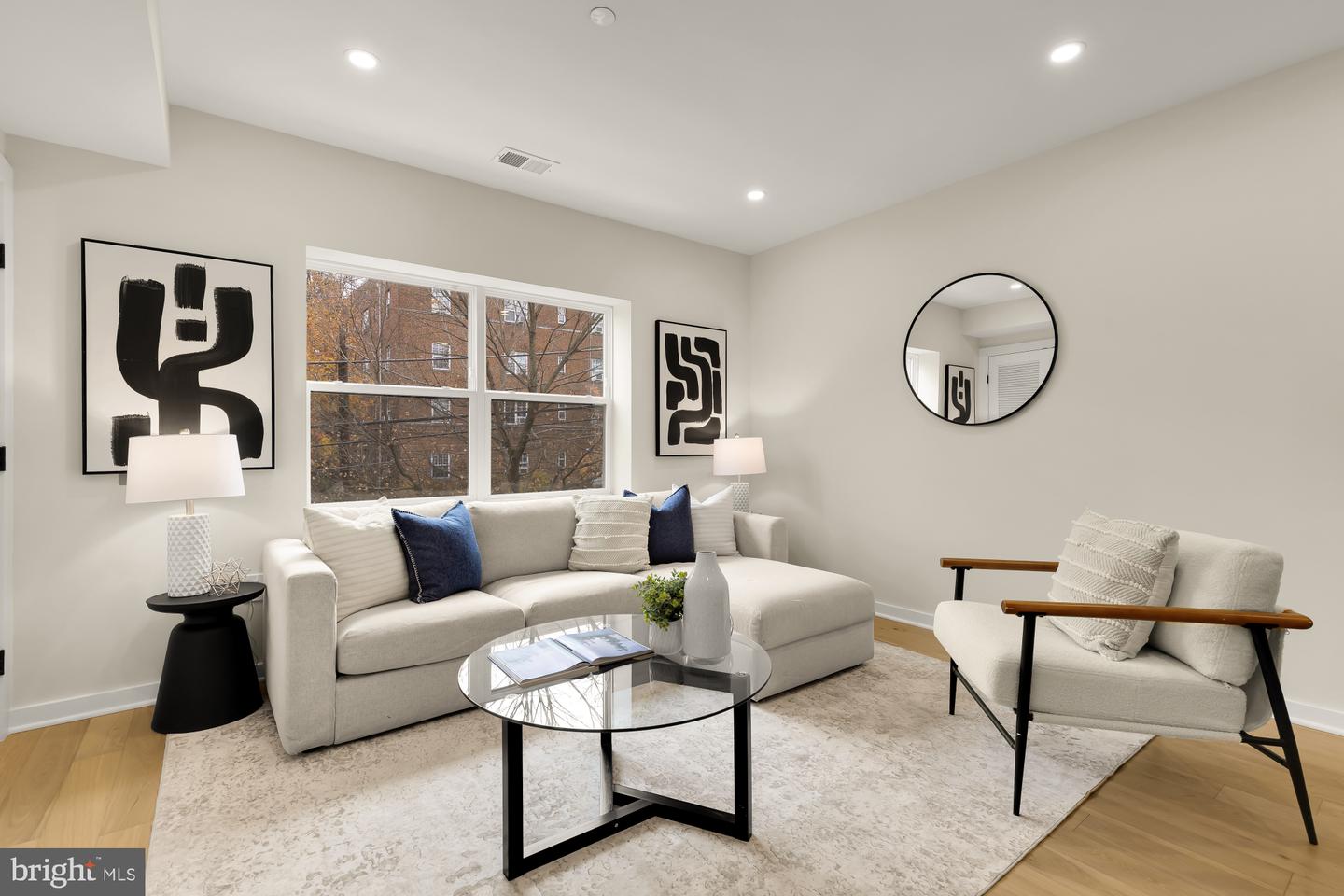 2606 41ST ST NW #6, WASHINGTON, District Of Columbia 20007, 2 Bedrooms Bedrooms, ,2 BathroomsBathrooms,Residential,For sale,2606 41ST ST NW #6,DCDC2233852 MLS # DCDC2233852