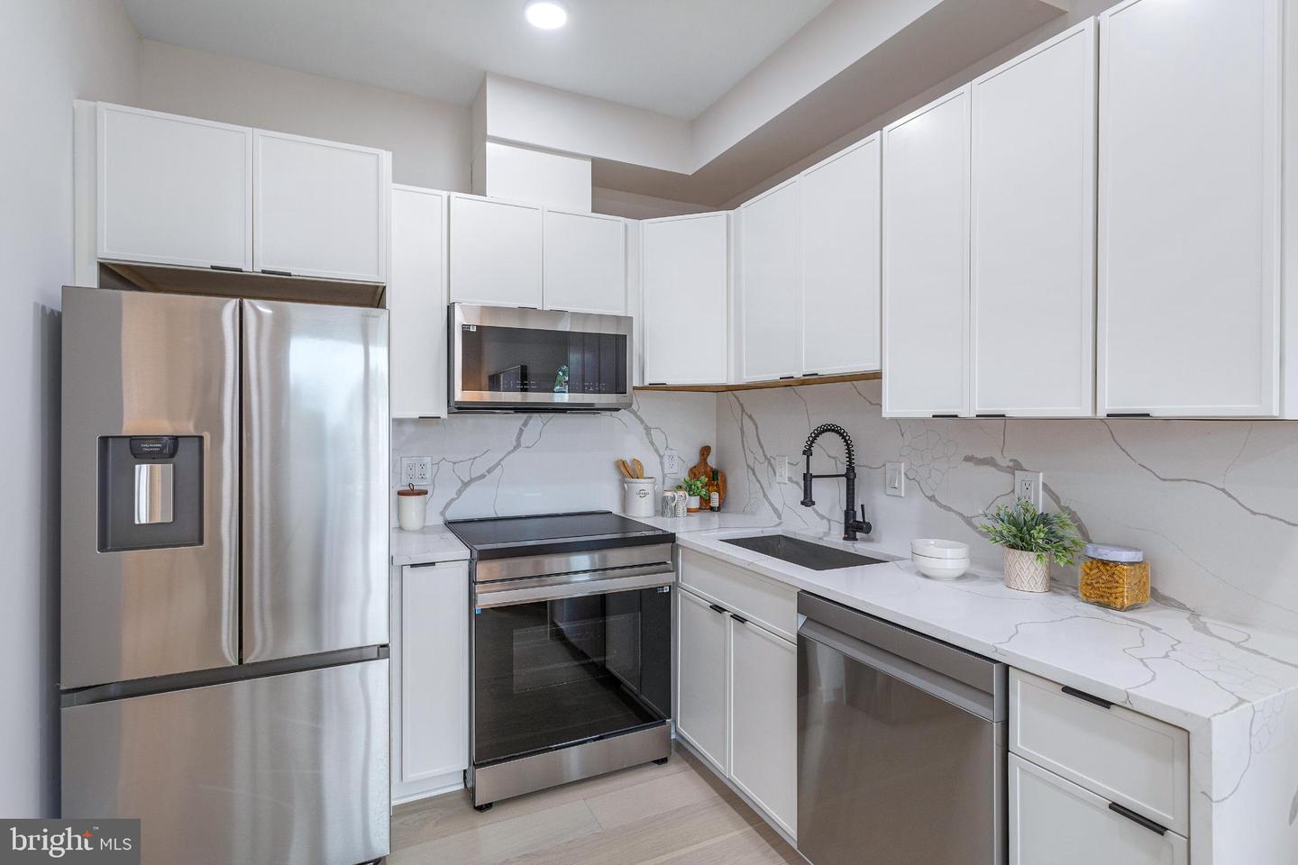 1516 EAST CAPITOL ST NE #C, WASHINGTON, District Of Columbia 20003, 1 Bedroom Bedrooms, ,1 BathroomBathrooms,Residential,For sale,1516 EAST CAPITOL ST NE #C,DCDC2233866 MLS # DCDC2233866